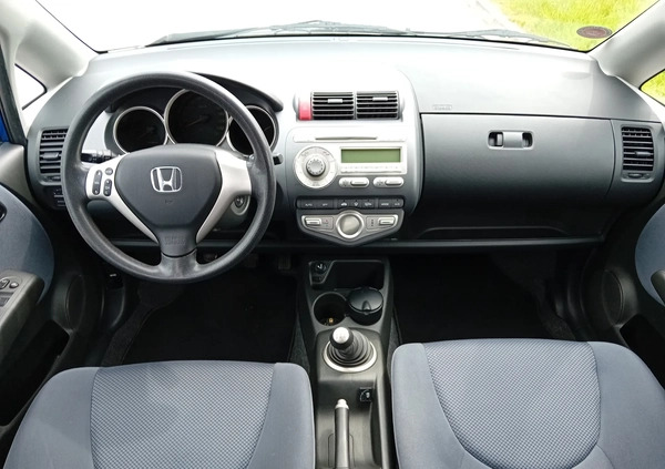 Honda Jazz cena 10900 przebieg: 186300, rok produkcji 2006 z Mirosławiec małe 137